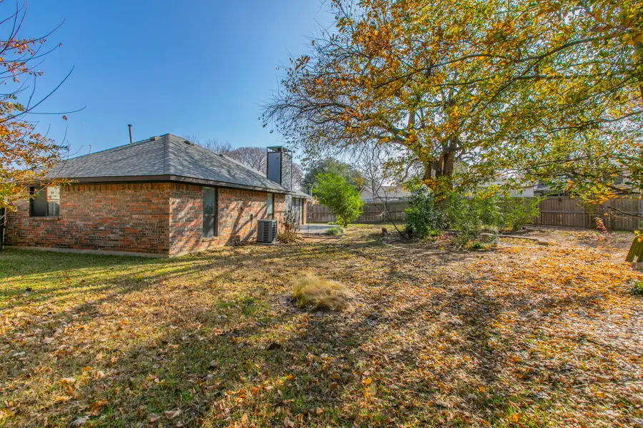1915 Rosebud Court, Flower Mound, TX 75028 - Image #2