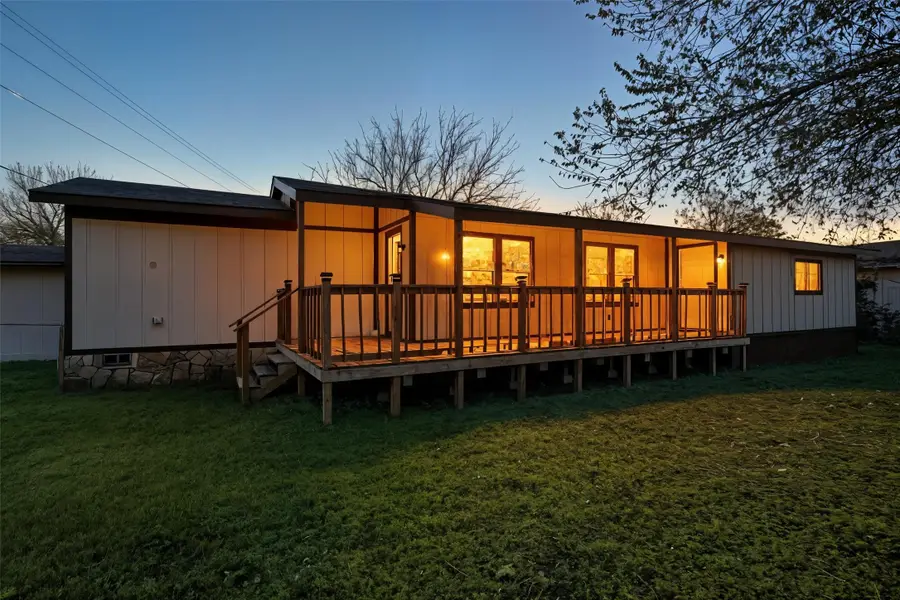 5528 Lake View Drive, Granbury, TX 76048 - Image #3