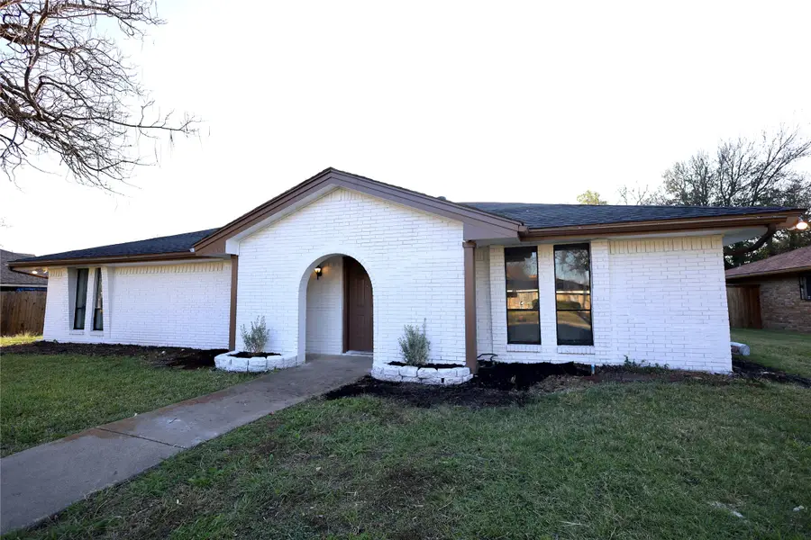 905 Pine Tree, Desoto, TX 75115 - Image #3