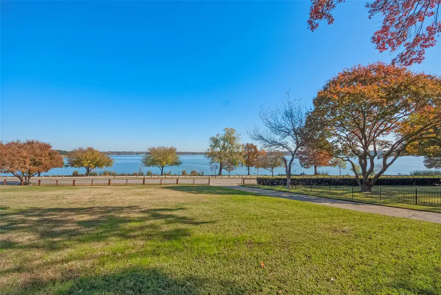 3505 W Lawther Drive, Dallas, TX 75214 - Image #3