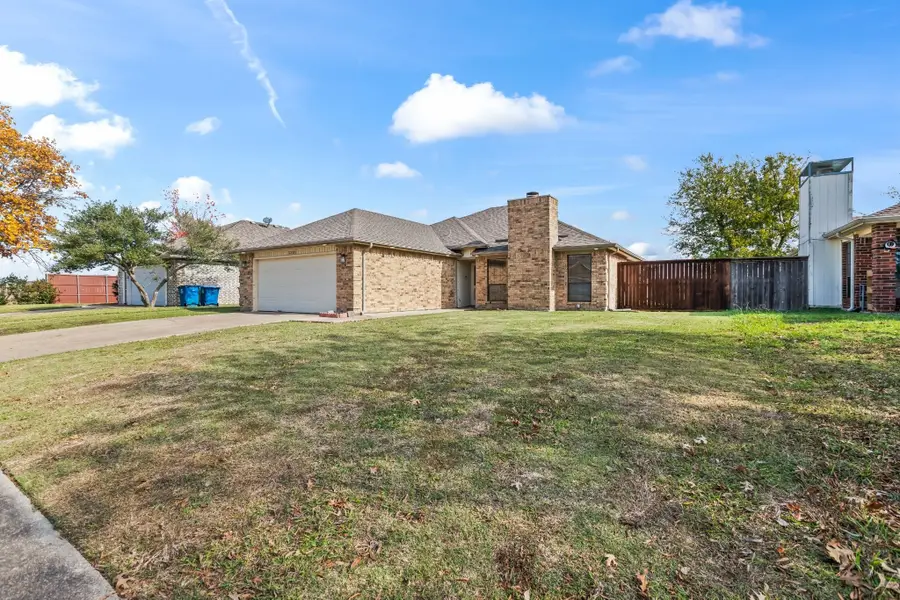 3205 Hillcrest Drive, Rowlett, TX 75088 - Image #2