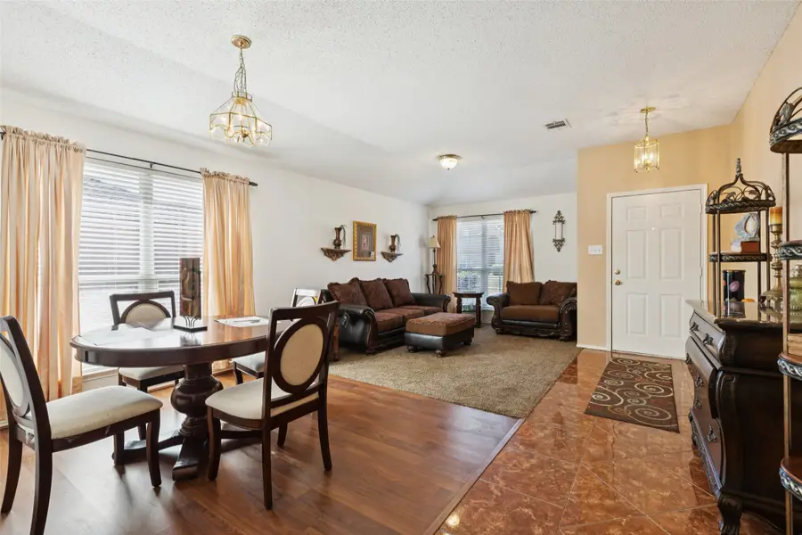 640 Canyon Place, Desoto, TX 75115 - Image #3