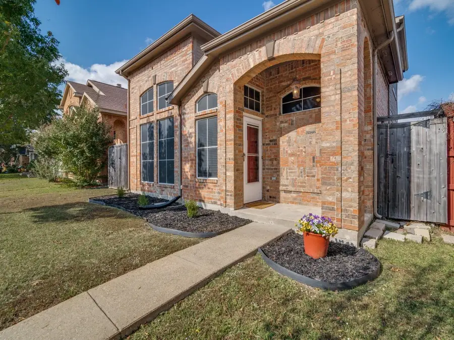3113 Sara Drive, Rowlett, TX 75088 - Image #2