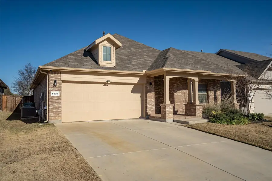 5525 Round Hill Road, Denton, TX 76210 - Image #3