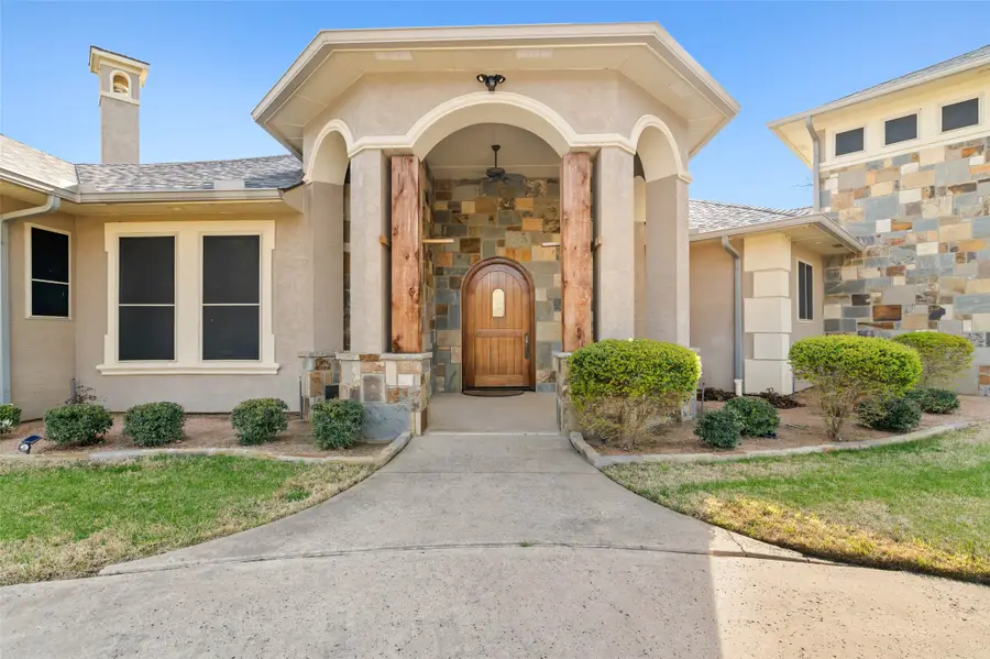 5401 W Oak Shores Drive, Cross Roads, TX 76227 - Image #2