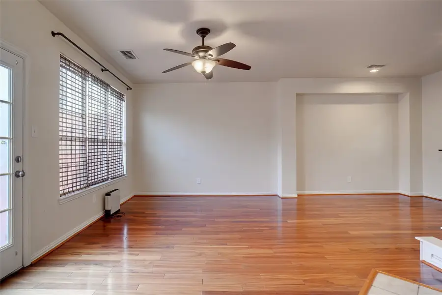 2524 Jacobson Drive, Lewisville, TX 75067 - Image #3