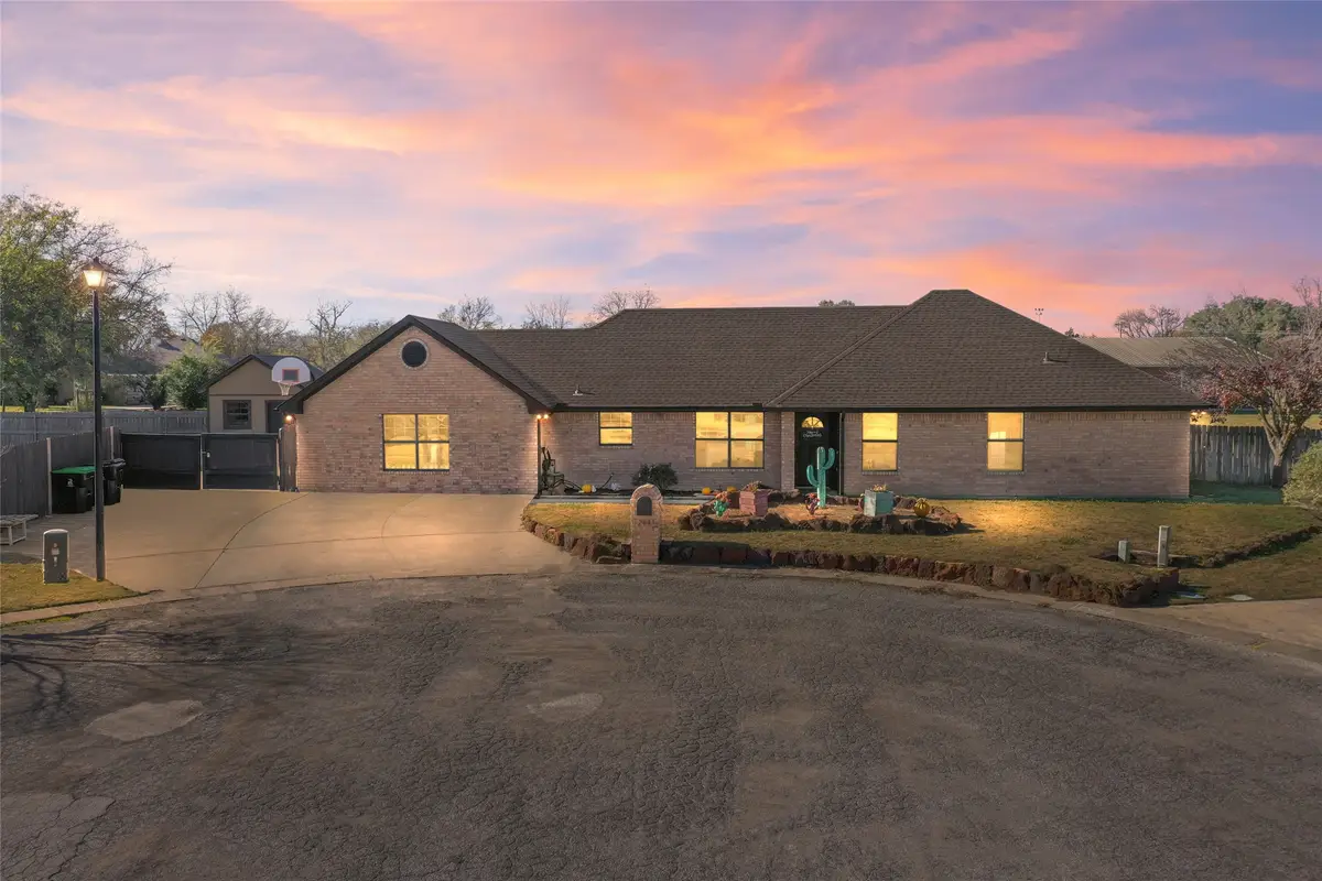 244 Point Circle, Pilot Point, TX 76258 - Image #1