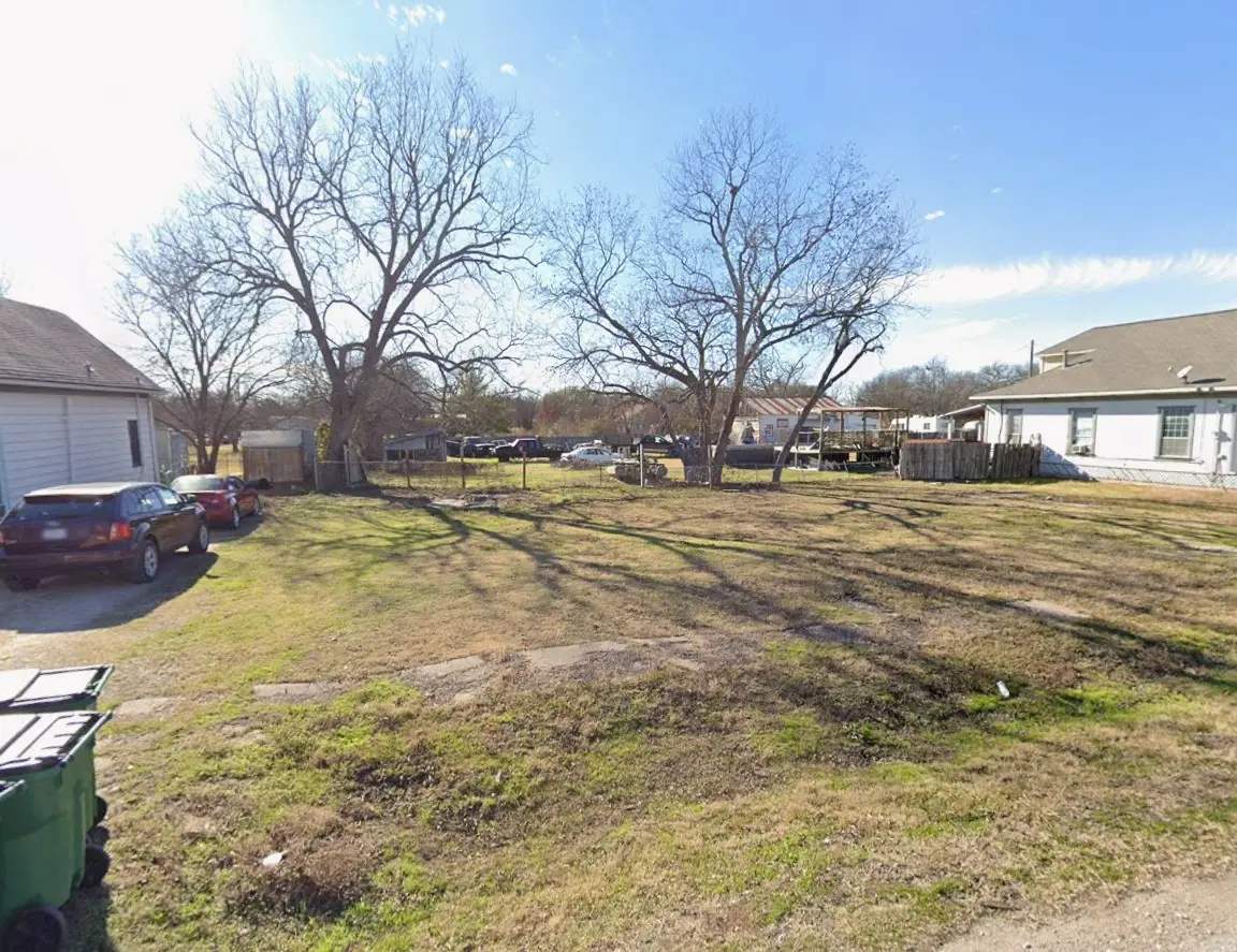 215 N Smyth Street, Mart, TX 76664 - Image #1