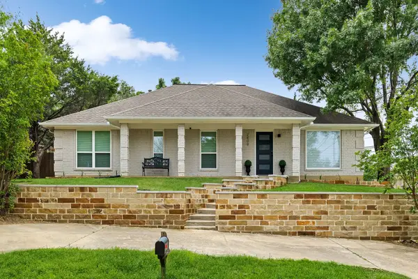 2409 Pebblebrook Court, Grand Prairie, TX 75050