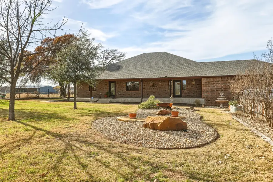 904 County Road 3341, Paradise, TX 76073 - Image #2