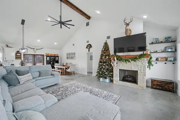 2011 County Road 1590, Alvord, TX 76225