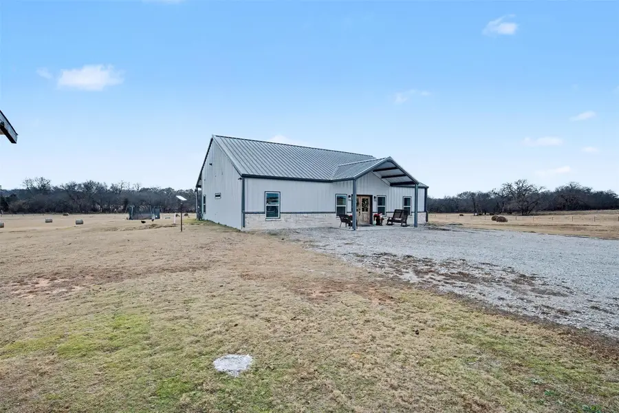 2011 County Road 1590, Alvord, TX 76225 - Image #3