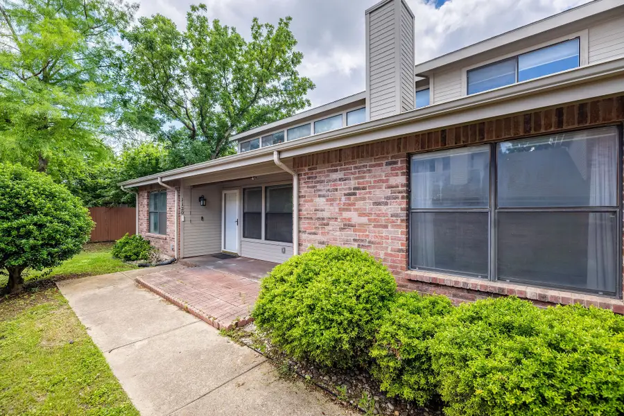 1120 Forest Creek Street, Benbrook, TX 76126 - Image #3