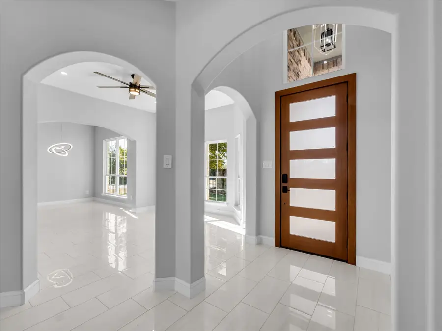 2900 Terrytown Drive, Ennis, TX 75119 - Image #3