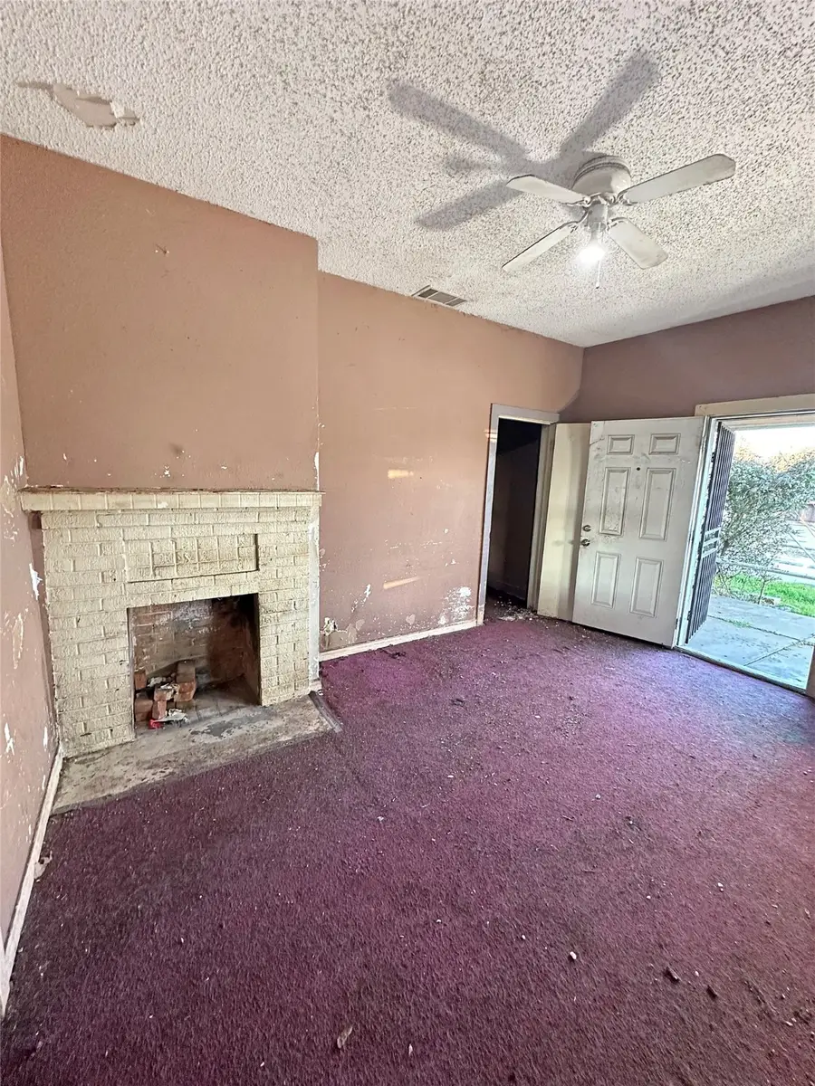 2211 Romine Avenue, Dallas, TX 75215 - Image #3