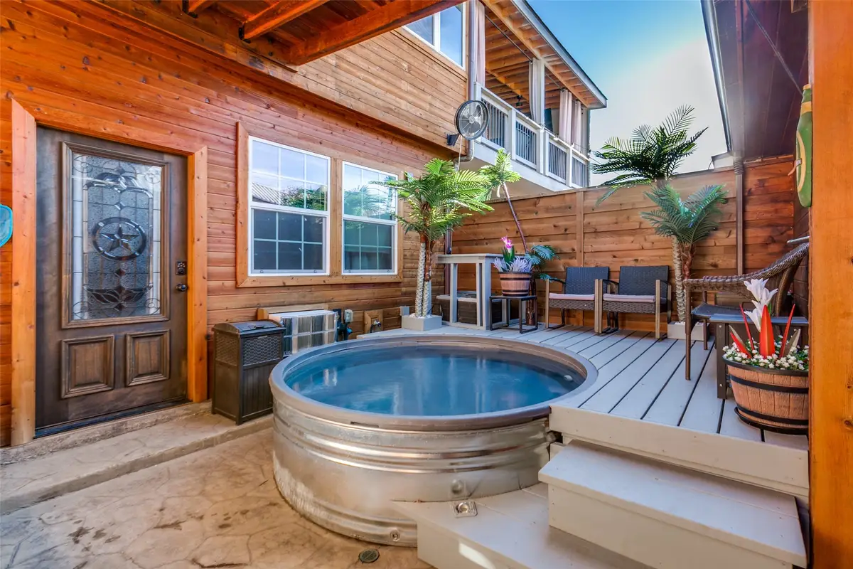 1529 Seegar Street, Dallas, TX 75215 - Image #1