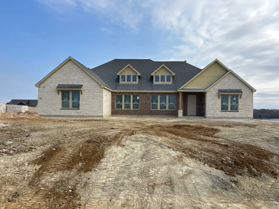 811 Westover Drive, Van Alstyne, TX 75495 - Image #1