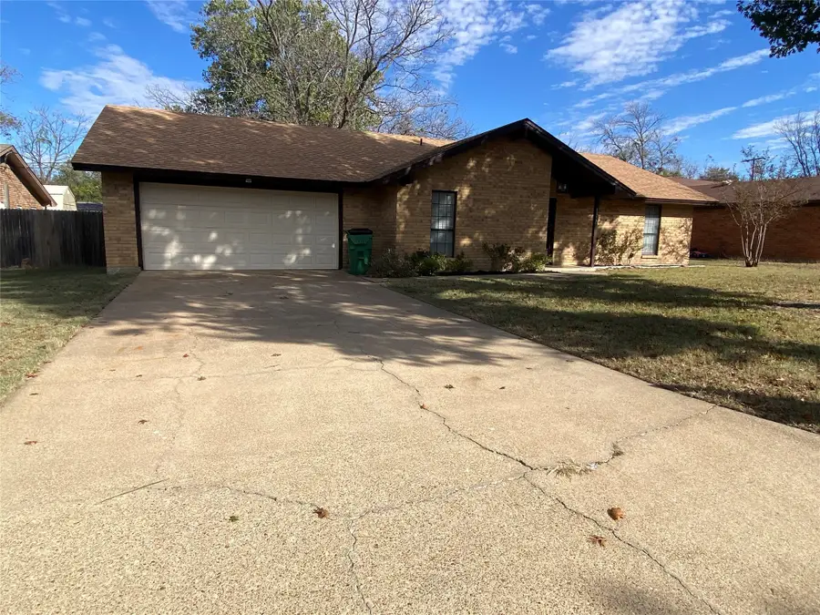 1211 Mockingbird Street, Stephenville, TX 76401 - Image #2