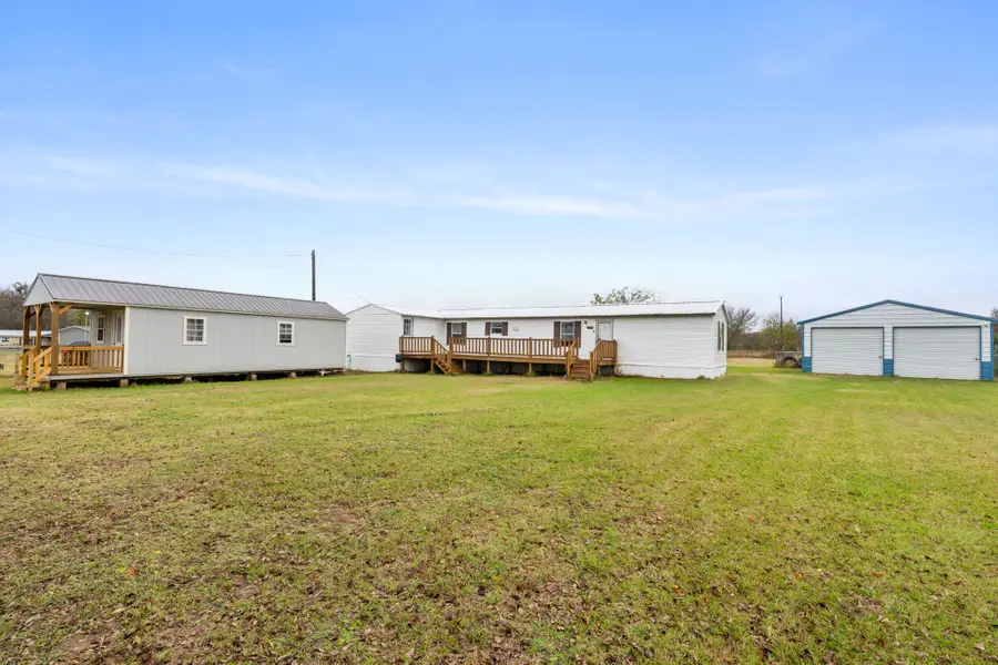 1304 Rs County Road 1530, Point, TX 75472 - Image #3