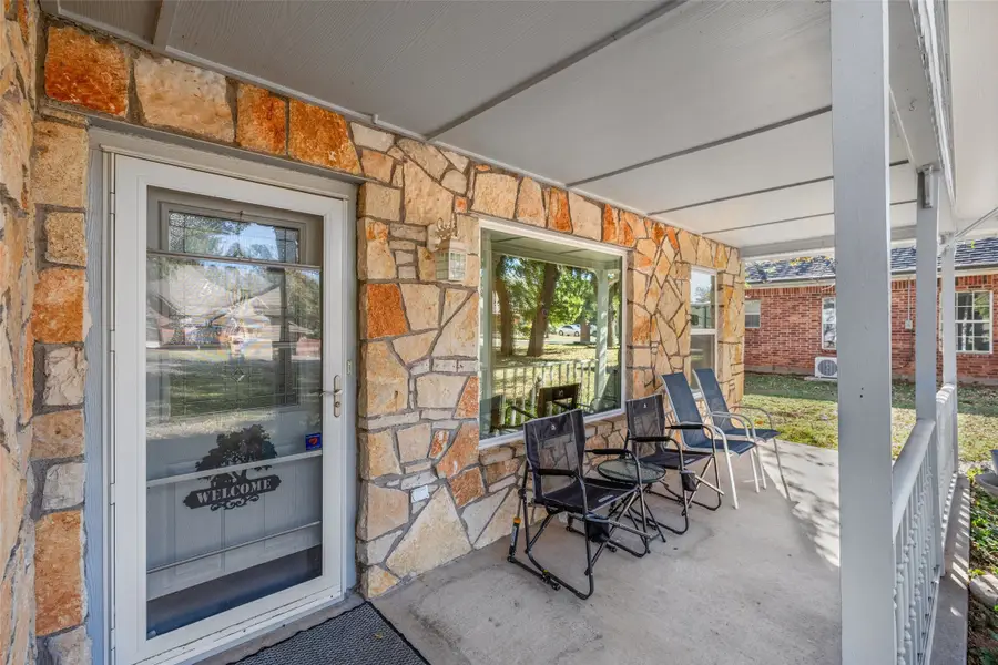 1509 Cheyenne Trail, Granbury, TX 76048 - Image #2