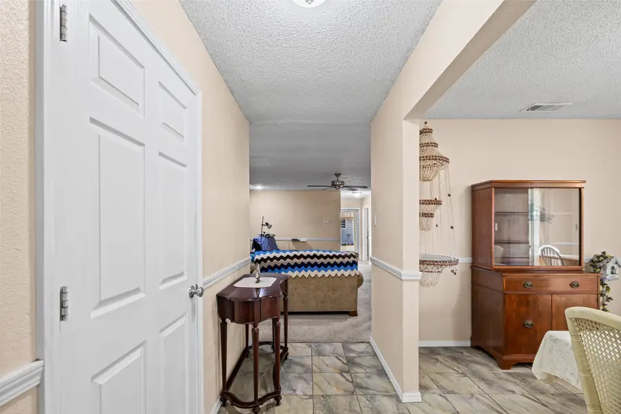 1509 Cheyenne Trail, Granbury, TX 76048 - Image #3