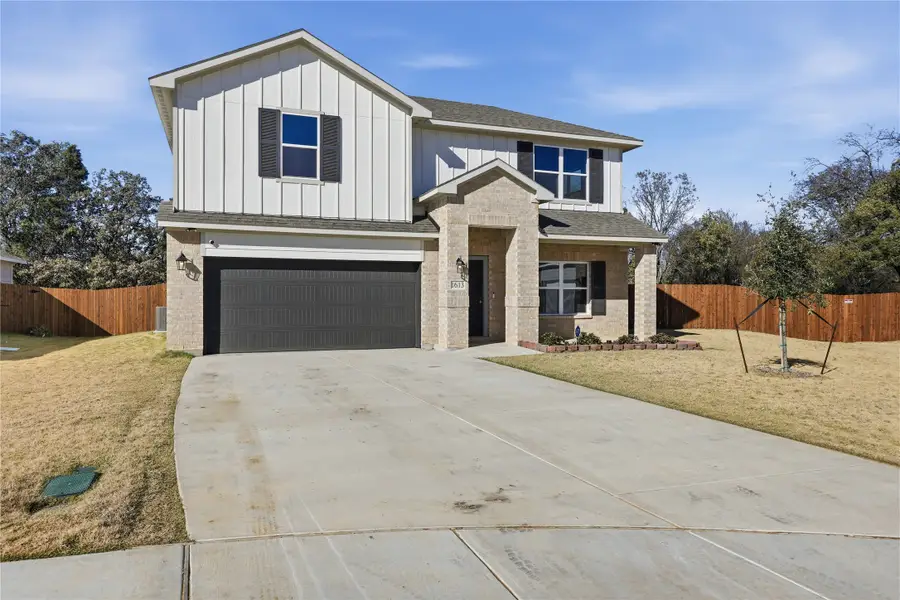 1613 Annabelle Street, Cleburne, TX 76031 - Image #2