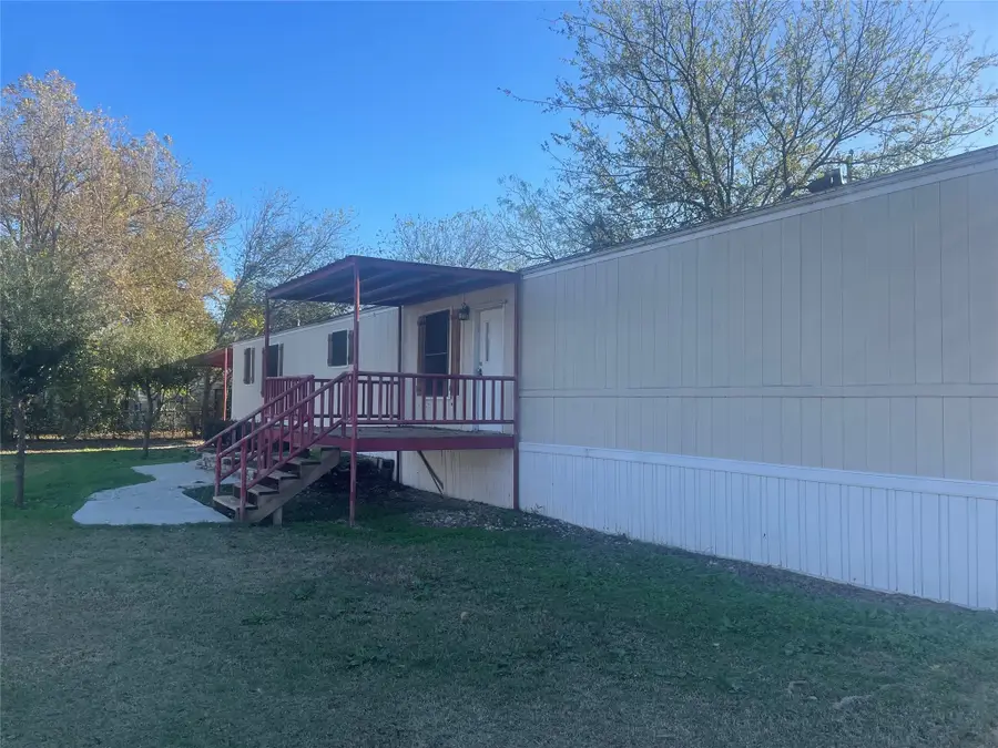 3716 Brook Valley Street, Granbury, TX 76048 - Image #3