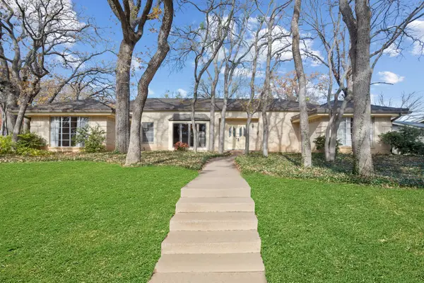 5021 Sugar Lake Road, Fort Worth, TX 76103