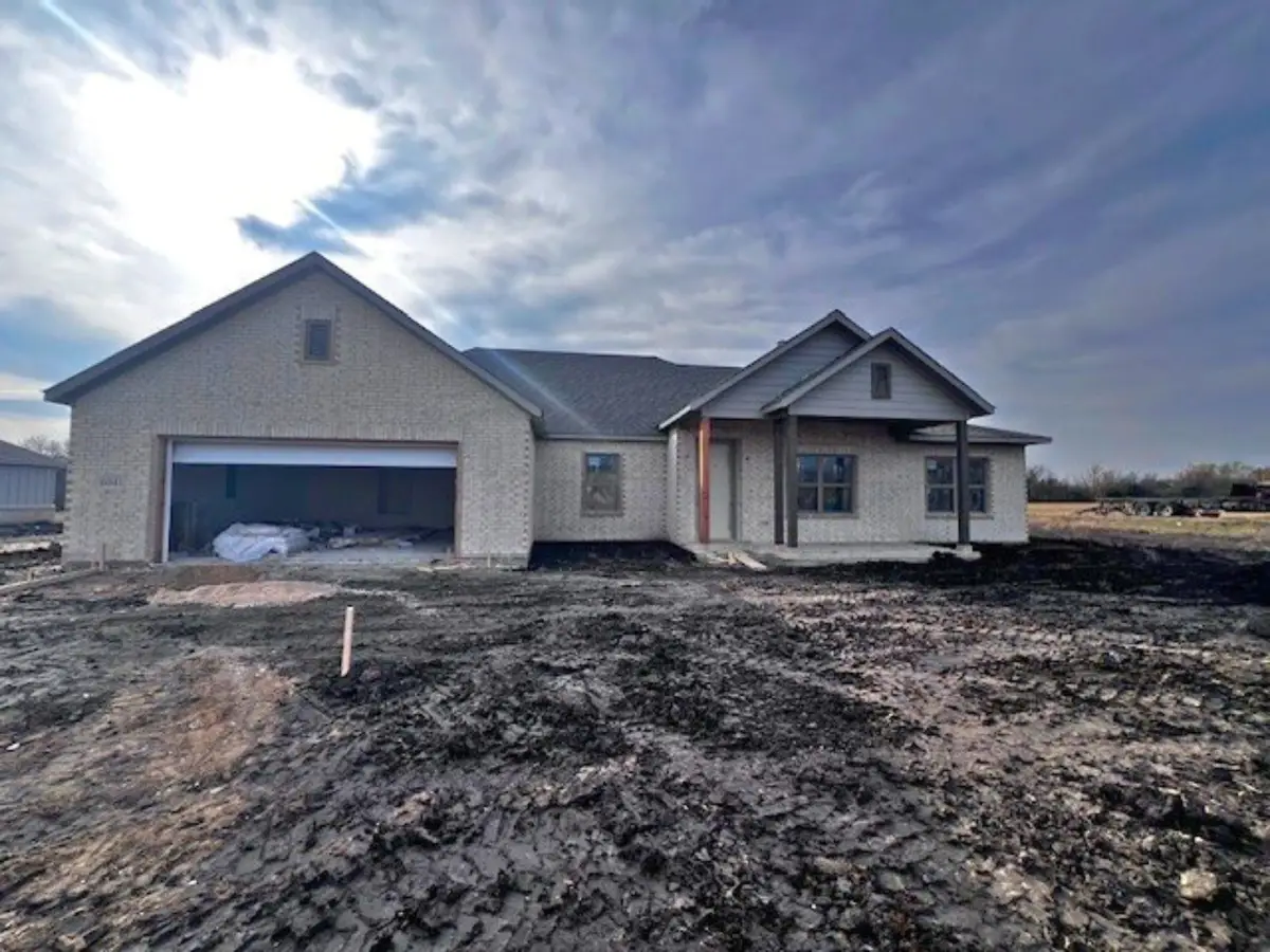 6041 Amber Drive, Sanger, TX 76266 - Image #1