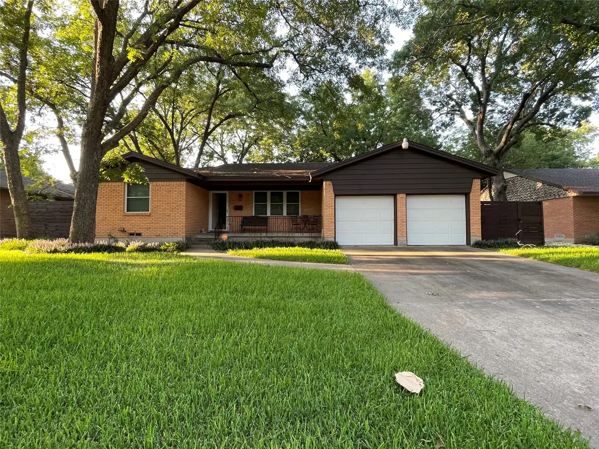 2730 Larkspur Lane, Dallas, TX 75233 - Image #1