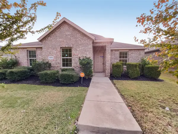 2052 Fair Weather Drive, Lancaster, TX 75146