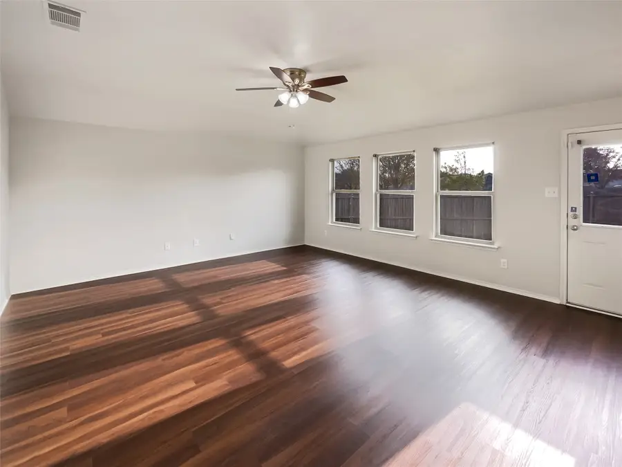 2052 Fair Weather Drive, Lancaster, TX 75146 - Image #3