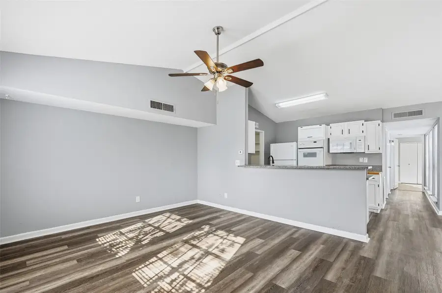 6078 Dooley Drive, The Colony, TX 75056 - Image #3