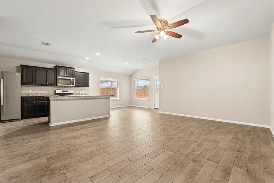 8025 Muddy Creek Drive, Fort Worth, TX 76131 - Image #3