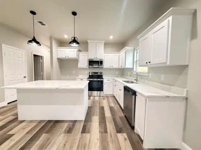 823 Edgar Street, Greenville, TX 75401 - Image #3