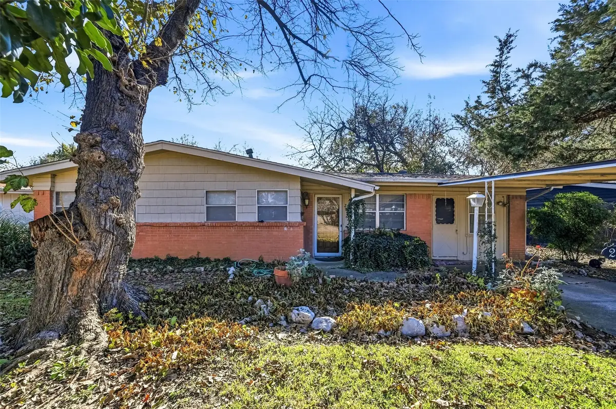 206 W Ridgewood Drive, Garland, TX 75041 - Image #1