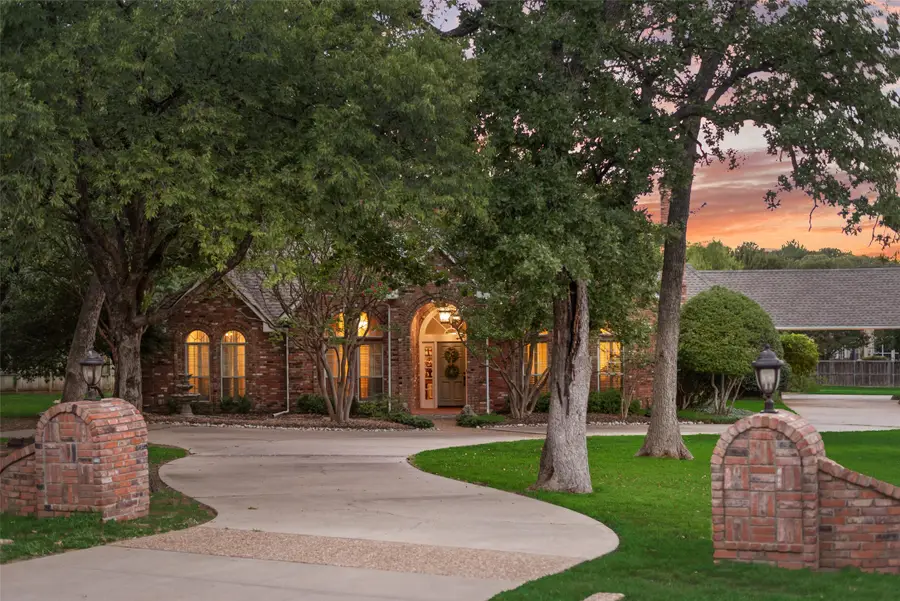 190 Fawn Hollow Drive, Argyle, TX 76226 - Image #3