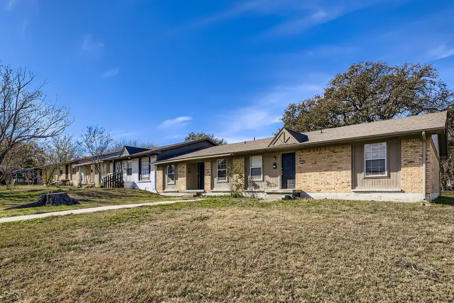 233 Creek Cove Drive, Dallas, TX 75217 - Image #2
