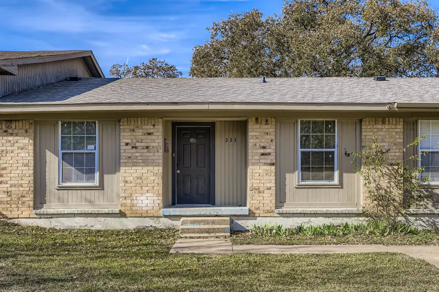 233 Creek Cove Drive, Dallas, TX 75217 - Image #3
