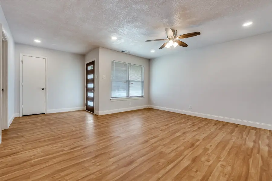 9535 Crestshire Drive, Dallas, TX 75227 - Image #3