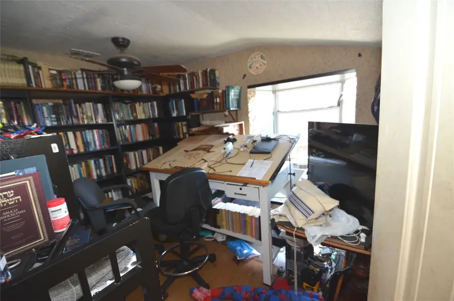 146 W Baggett Avenue, Poolville, TX 76487 - Image #3