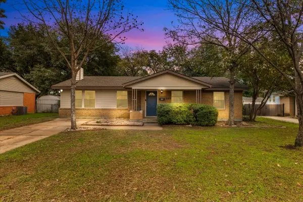 2120 Cambridge Drive, Irving, TX 75061