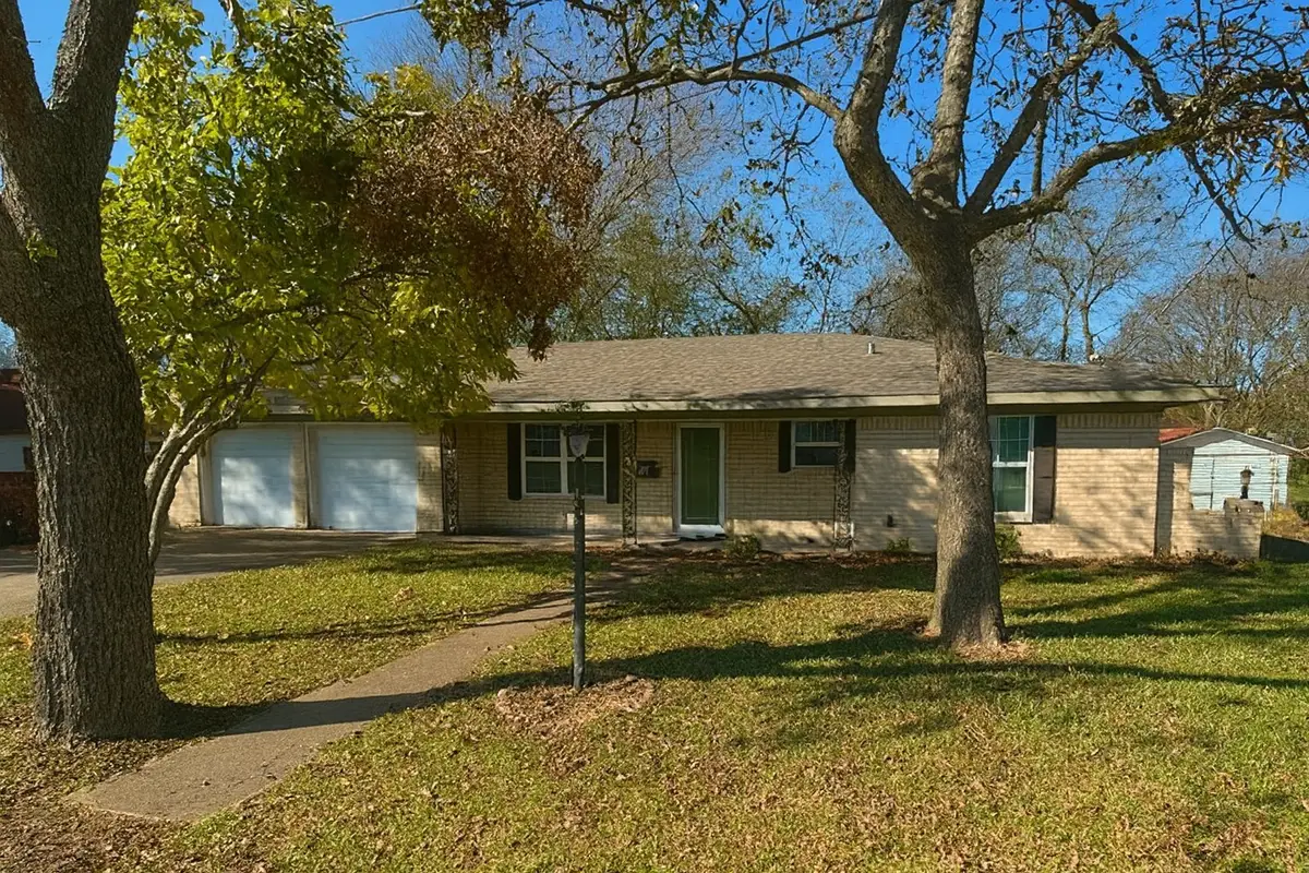 605 N Line, Mineola, TX 75773 - Image #1