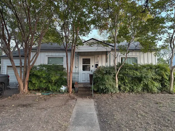 3230 S Llewellyn Avenue, Dallas, TX 75224