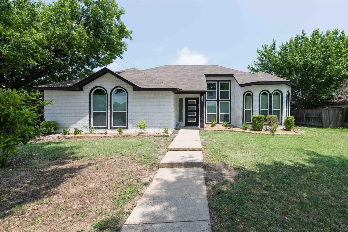 8701 Woodlake Drive, Rowlett, TX 75088 - Image #1