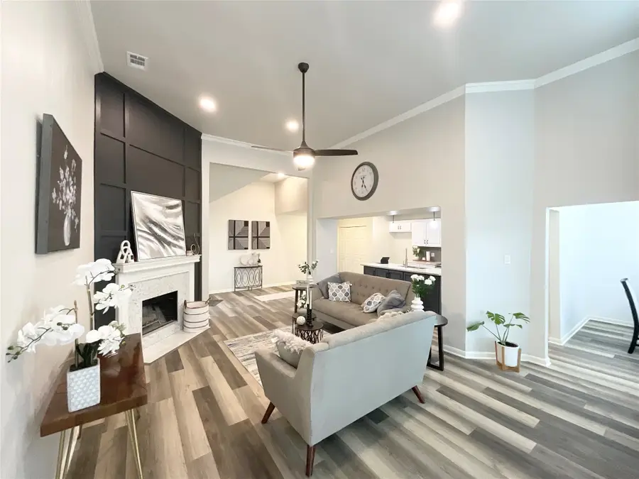 8701 Woodlake Drive, Rowlett, TX 75088 - Image #2