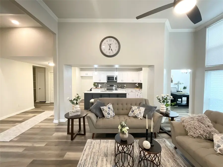 8701 Woodlake Drive, Rowlett, TX 75088 - Image #3