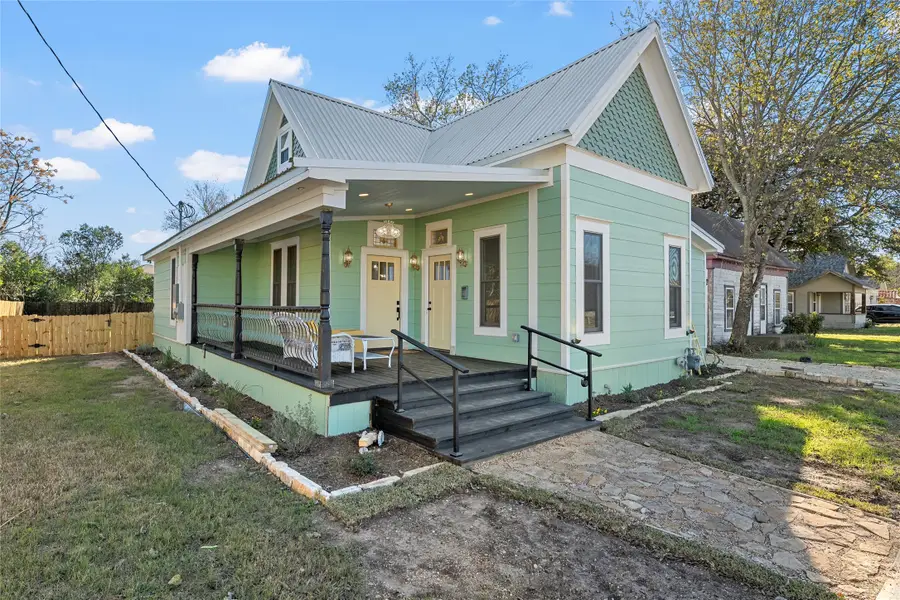 404 6th Street W, McGregor, TX 76657 - Image #2