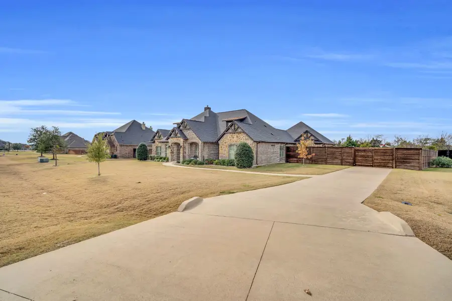 5811 Limestone Lane, Midlothian, TX 76065 - Image #3