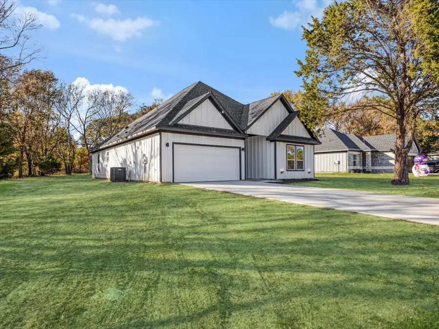 305 Kalura Way, Tool, TX 75189 - Image #2